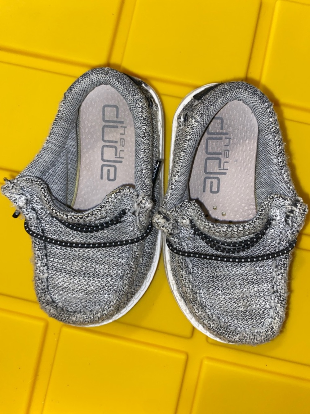 Hey Dude Kids Wally Knit Slip-On Shoes - Gray size 7 toddler - Picture 5 of 6